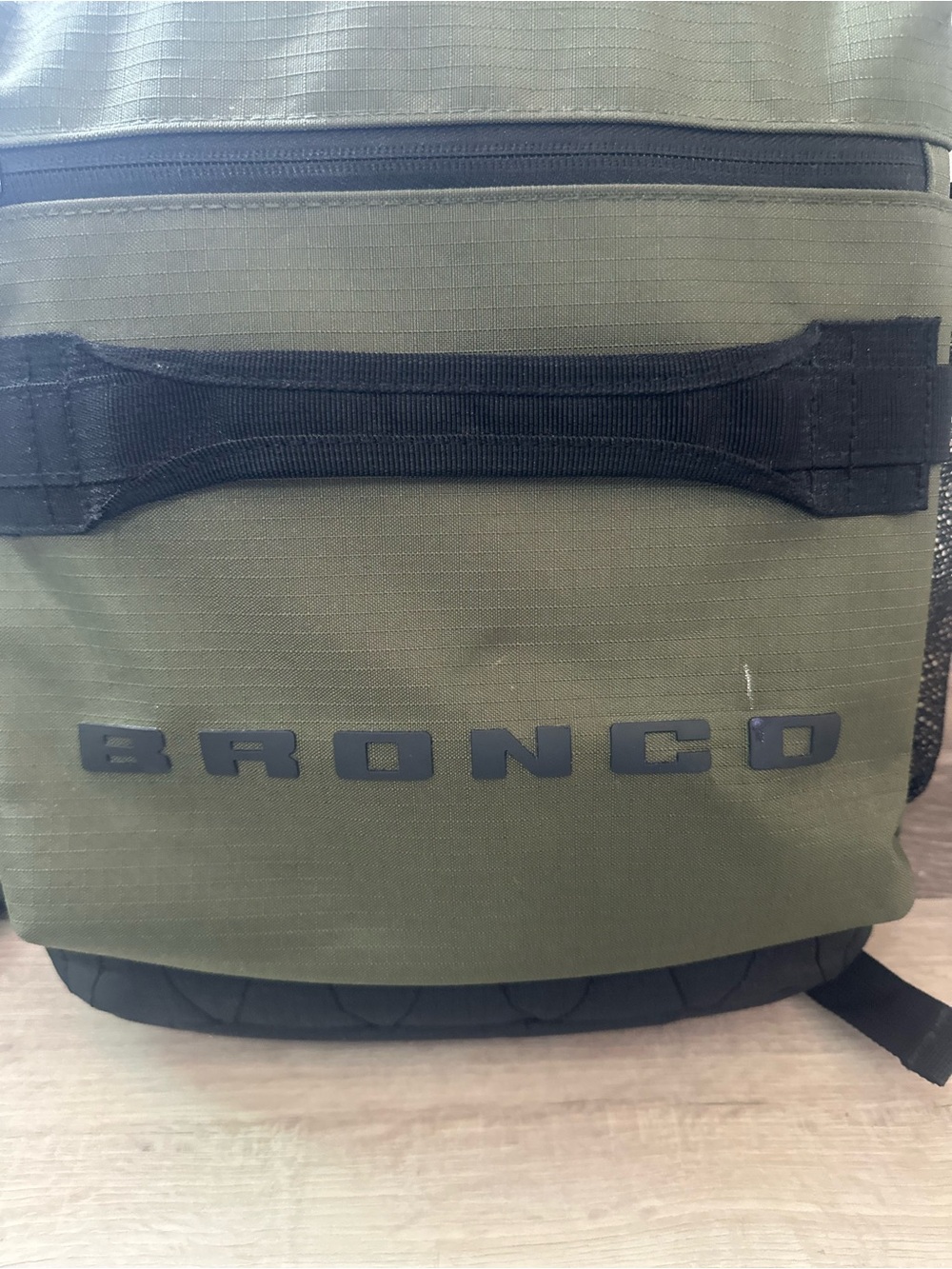 Ford Bronco Ripstop Smart Backpack - Picture 4 of 13